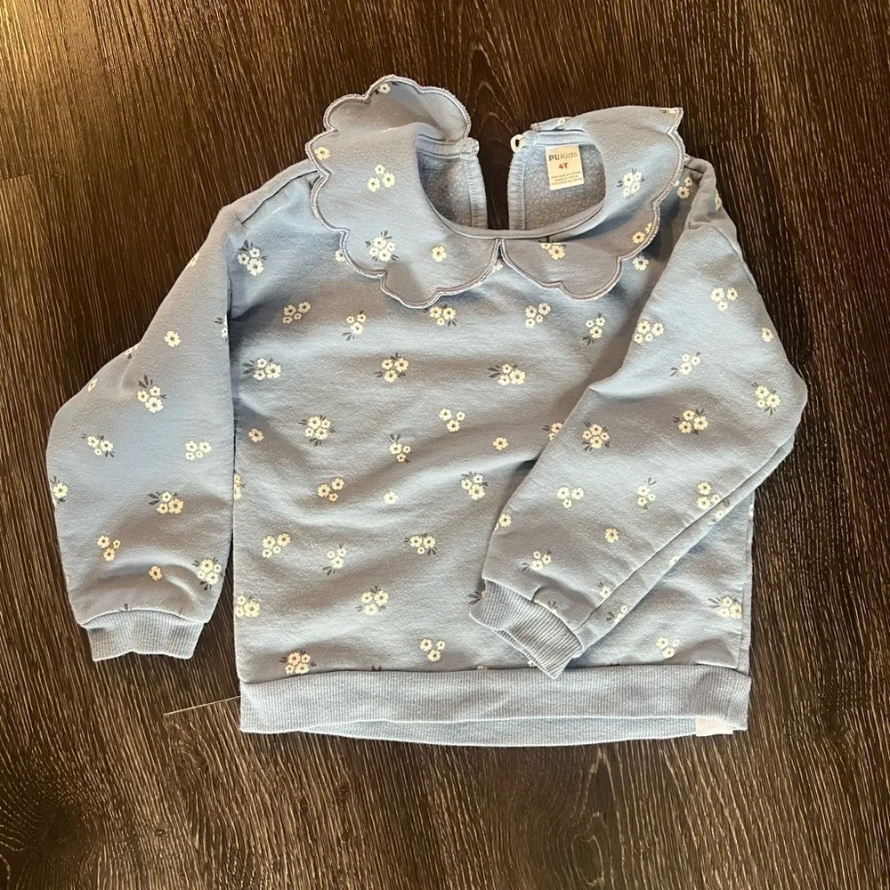 Light blue floral sweatshirt 4T